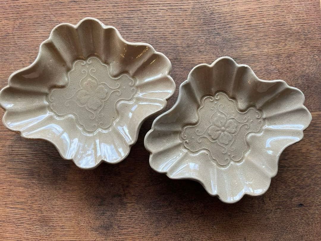 古瀬戸 御深井焼 菊皿 輪花皿 【2客】 - メルカリ