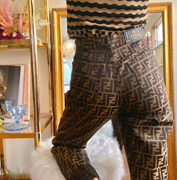 フェンディ FENDI ズッカ柄 パンツ - メルカリ