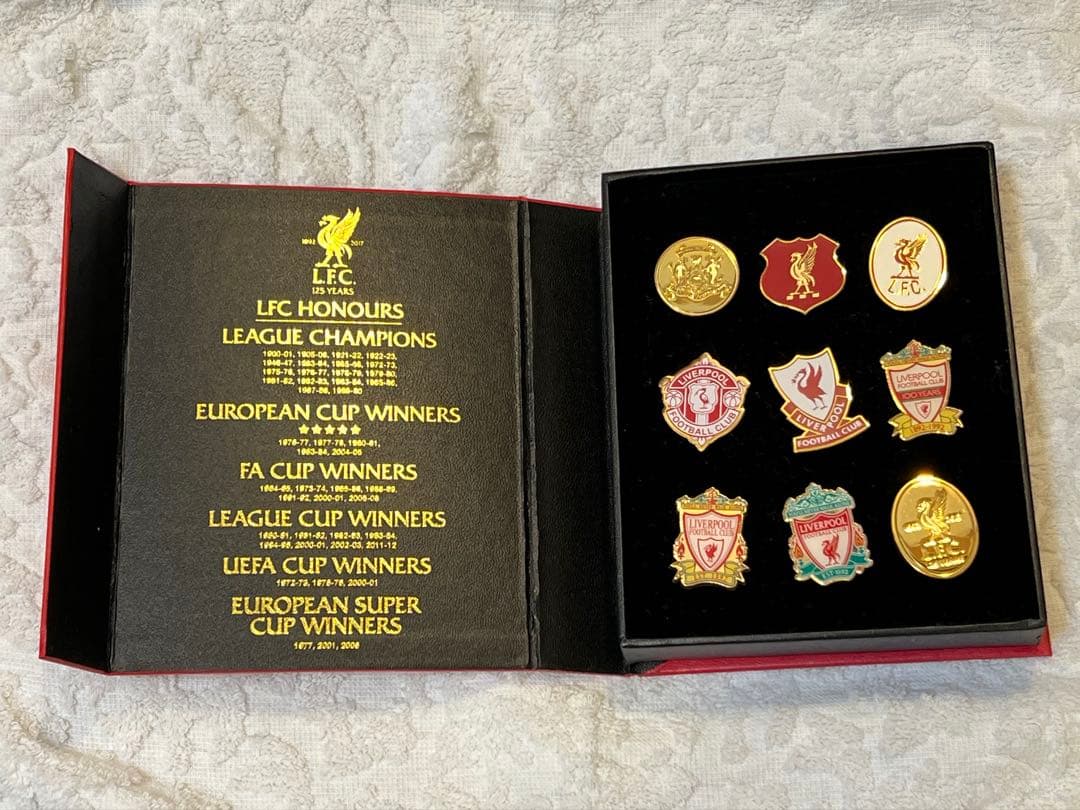 リバプールFC 125周年記念ピンバッジセット Liverpool FC リバプール 125周年記念ブック＆メダルセット A11126 他