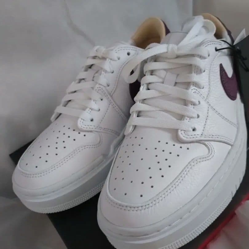 ナイキNIKE【新品未使用】エアジョーダン1エレベート25cm　ホワイトパープル 新品25cm】NIKE｜AIR JORDAN 1 MID (GS)｜エアジョーダン1｜パープル