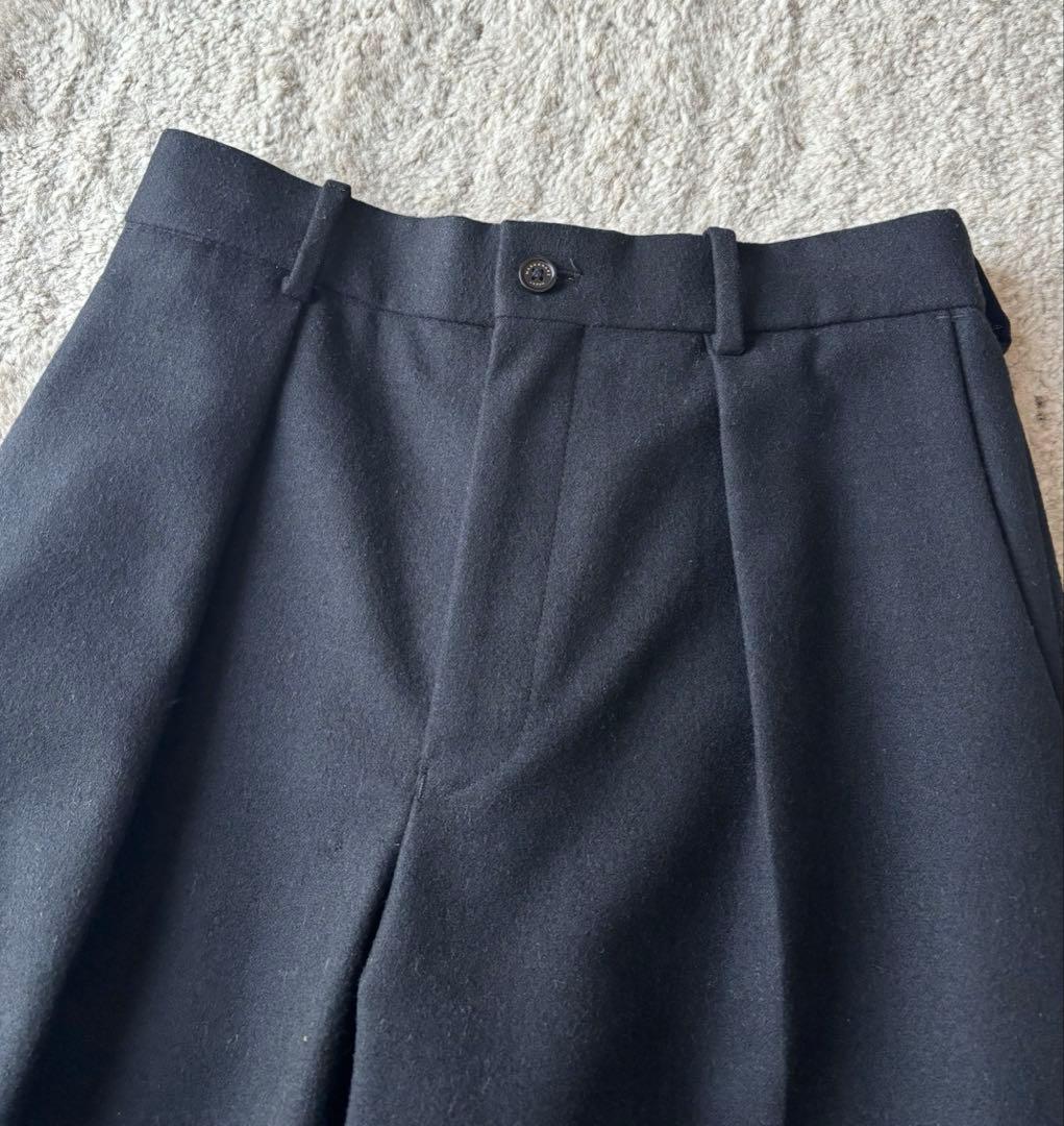 マーカウェア FRONT PLEATS PEGTOP ウール フランネル 黒 - メルカリ