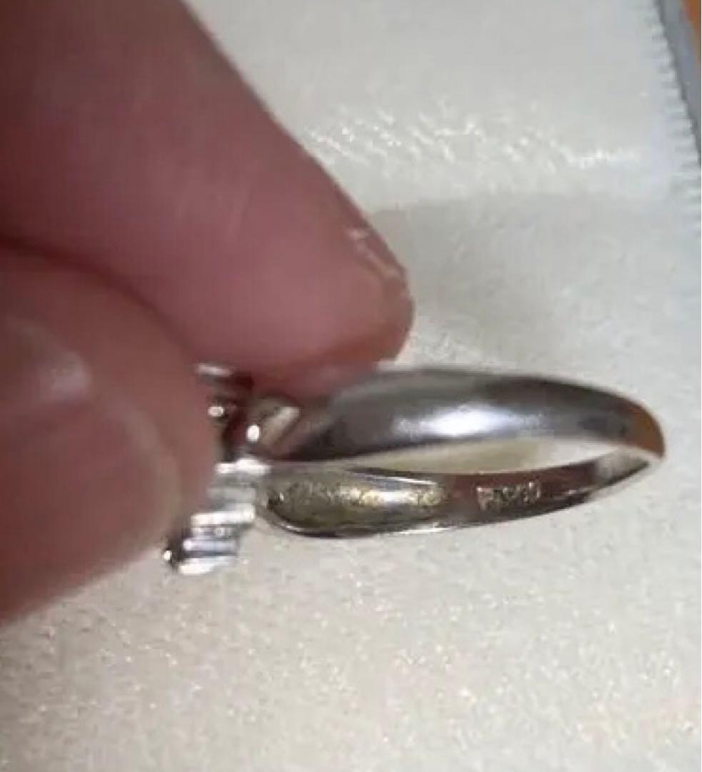 ムーンストーンとダイヤの花形リング 7号