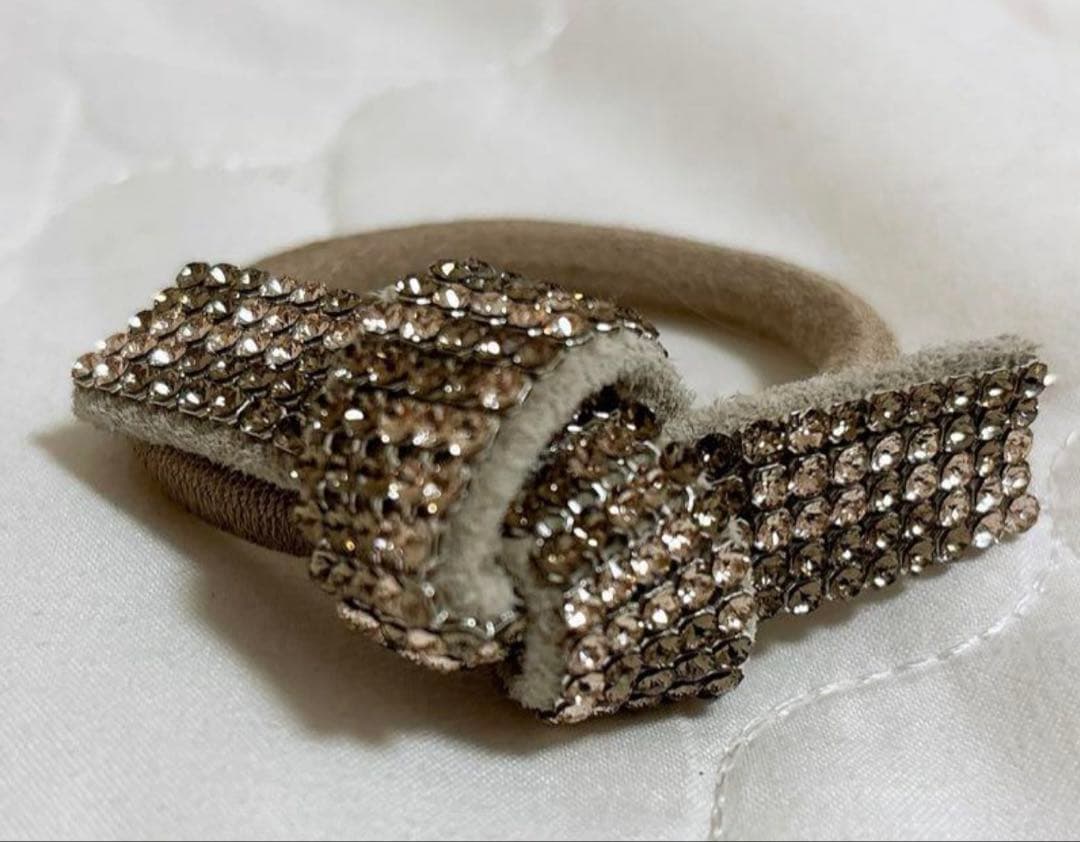 acca アッカ　ブリジット　ドレスポニー acca】華やかなドレスポニー✨ | アッカ | 大丸神戸店公式 SHOP BLOG