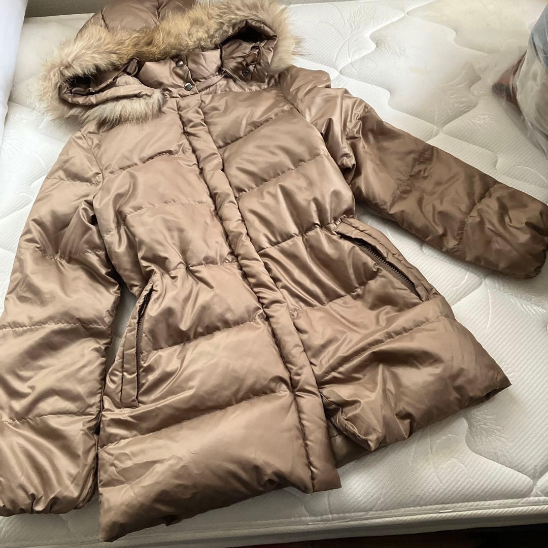 値引きしました 美品 ベージュ ファー付きダウンジャケット - メルカリ