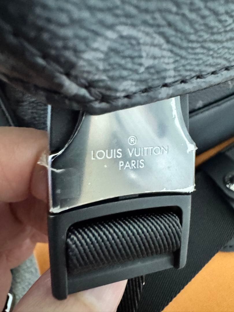 極美品 ルイヴィトン メッセンジャーヴォワヤージュPM ブラック