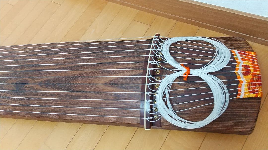 user_086757c9様専用】金蒔絵入り 高級 和琴 お琴 13弦琴 お筝 - メルカリ