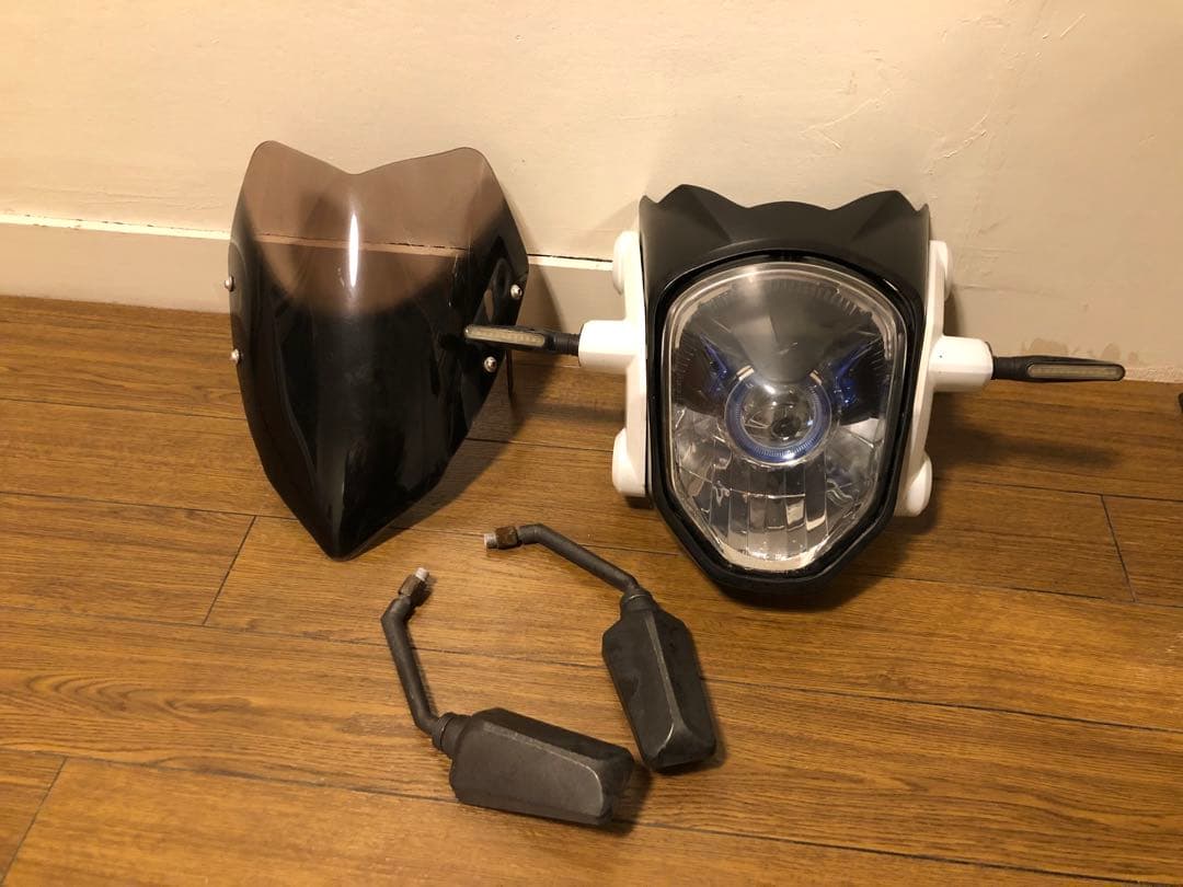 ホンダ　グロムjc61純正ヘッドライトandおまけパーツセット ホンダ グロムjc61純正ヘッドライトandおまけパーツセット - メルカリ