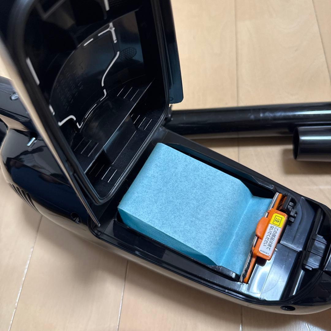 美品！makita 充電式クリーナー ターボ60 CL113FD ブラック - メルカリ