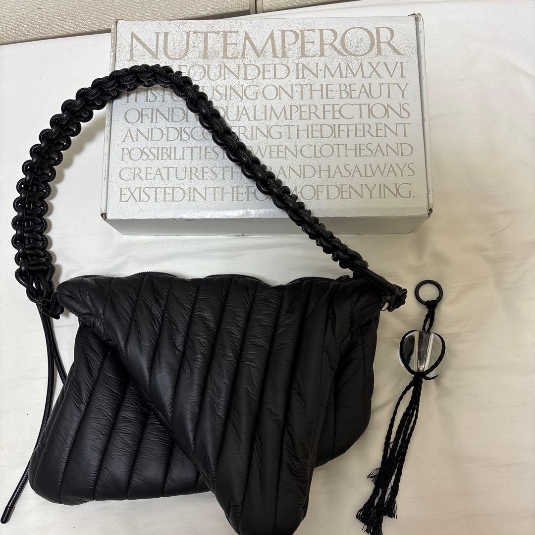 ナットエンペラー　ショルダーバック　箱　タグあり NUTEMPEROR / ナットエンペラー - BLACK BAG (BLACK) | RADD LOUNGE