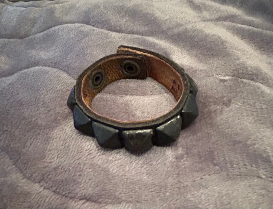 入手困難　NUMBER(N)INE WENDY'S ブレスレット 1連スタッズ WENDY'S ウェンディーズ 正規 イギリス製 1-Row Large Pyramid