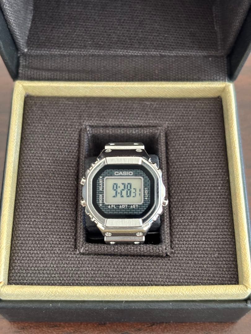 【試着のみ】CASIO RING WATCH カシオ リングウォッチ カシオ指輪ウォッチの誕生 衝撃の小型化と“ワクワク感”を紐解く