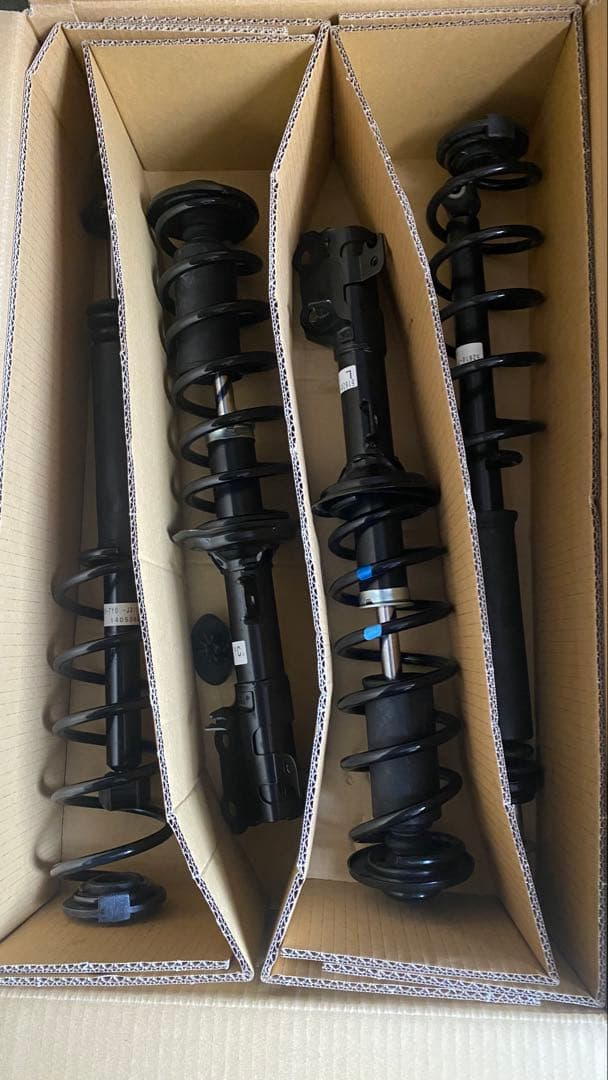 24年式　jf1 2トーンカラー、ターボ 純正サスペンション 24年式 jf1 2トーンカラー、ターボ 純正サスペンション - メルカリ