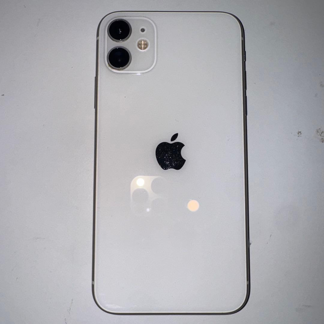 Apple iPhone 11 ホワイト 本体　SIMフリー　最終値下げ Amazon | 【整備済み品】 Apple iPhone 11 64GB ホワイト SIMフリー