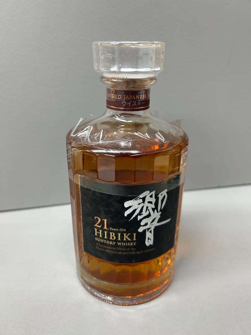 サントリー 響 WHISKY 21年 700ml 43% SUNTORY 箱付き 響 21年 ウイスキー サントリー 箱付 700mlの通信販売