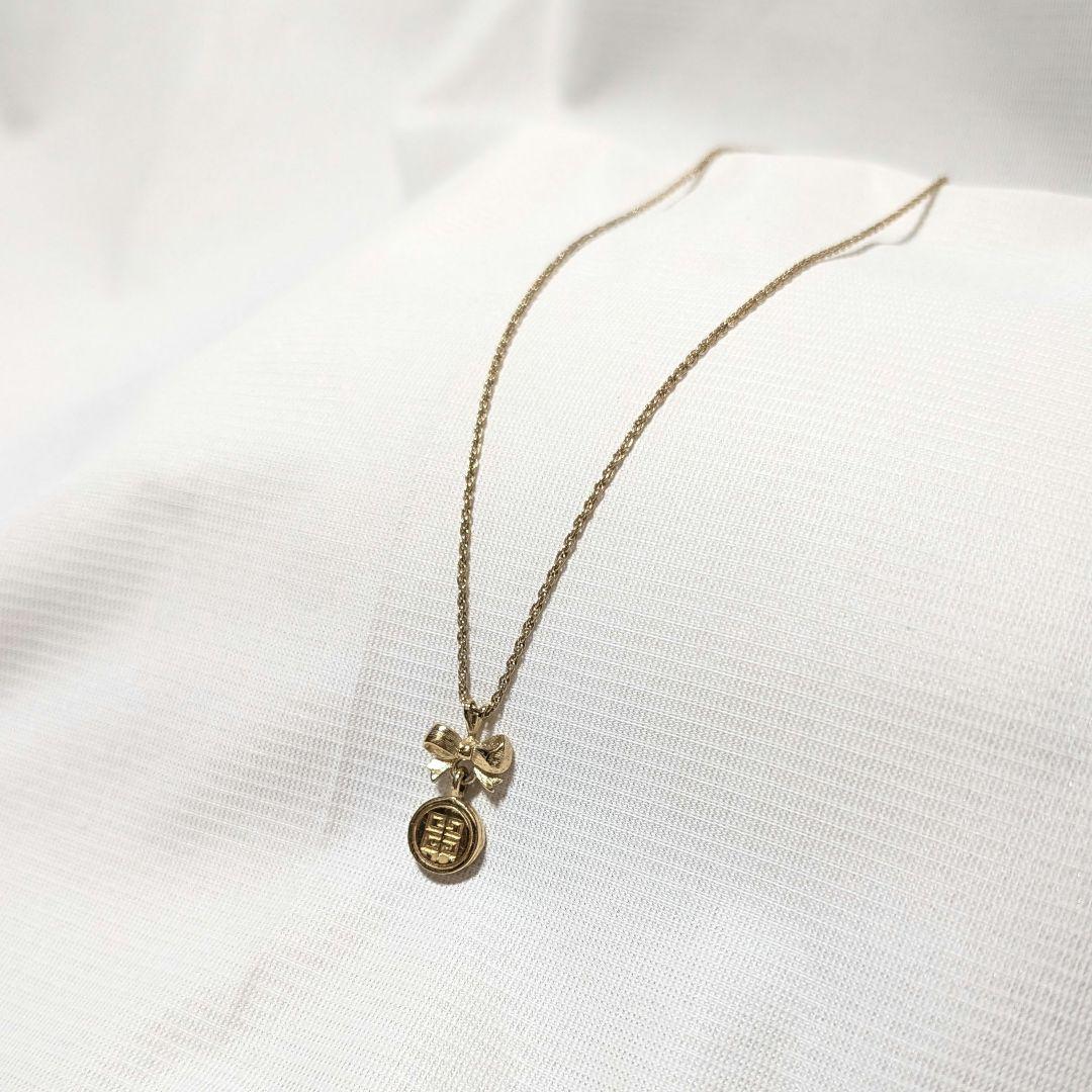【GIVENCHY】90s~リボン付き・シグネチャーロゴネックレス　ゴールド 中古・古着通販】GIVENCHY (ジバンシィ) GGロゴネックレス ゴールド