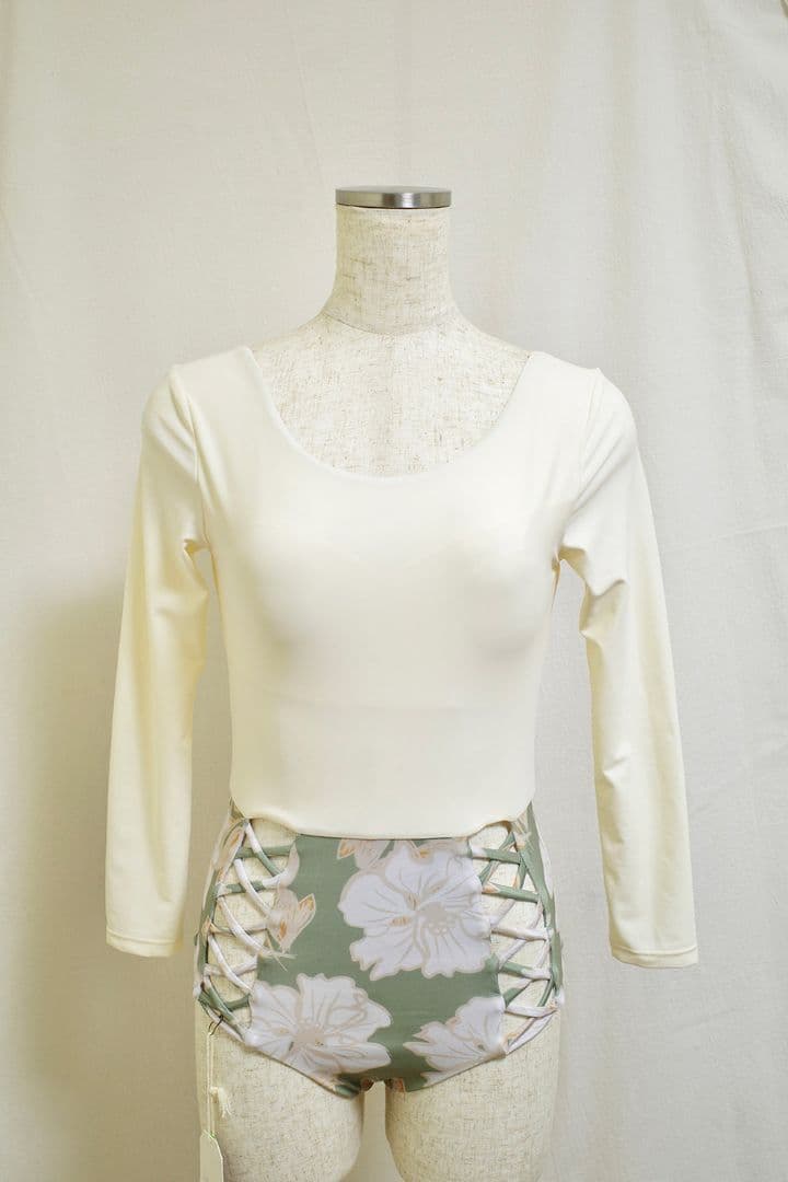 今期新作　完売商品　swelly