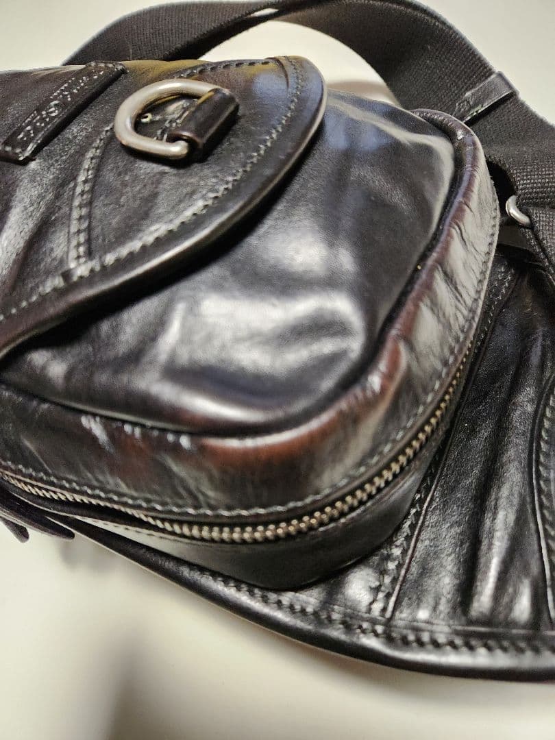 美品】Daniel&Bob ボディーバッグ PIPPO RODI ロディ 黒 - メルカリ