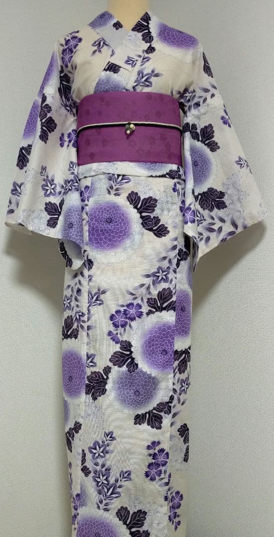 【No.118】綿絽の花柄　浴衣　中古美品 KIMONOMACHI （Prices down2）浴衣 レディース 「紫陽花 紺」綿絽 大人