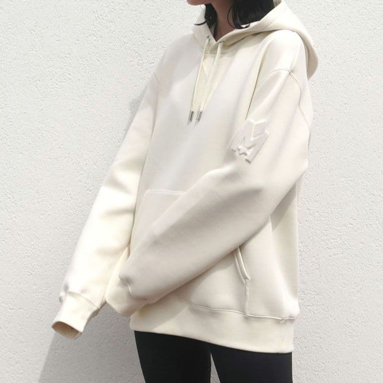 美品⭐マッカージュ KRYS-R プルオーバーフーディー/ユニセックス