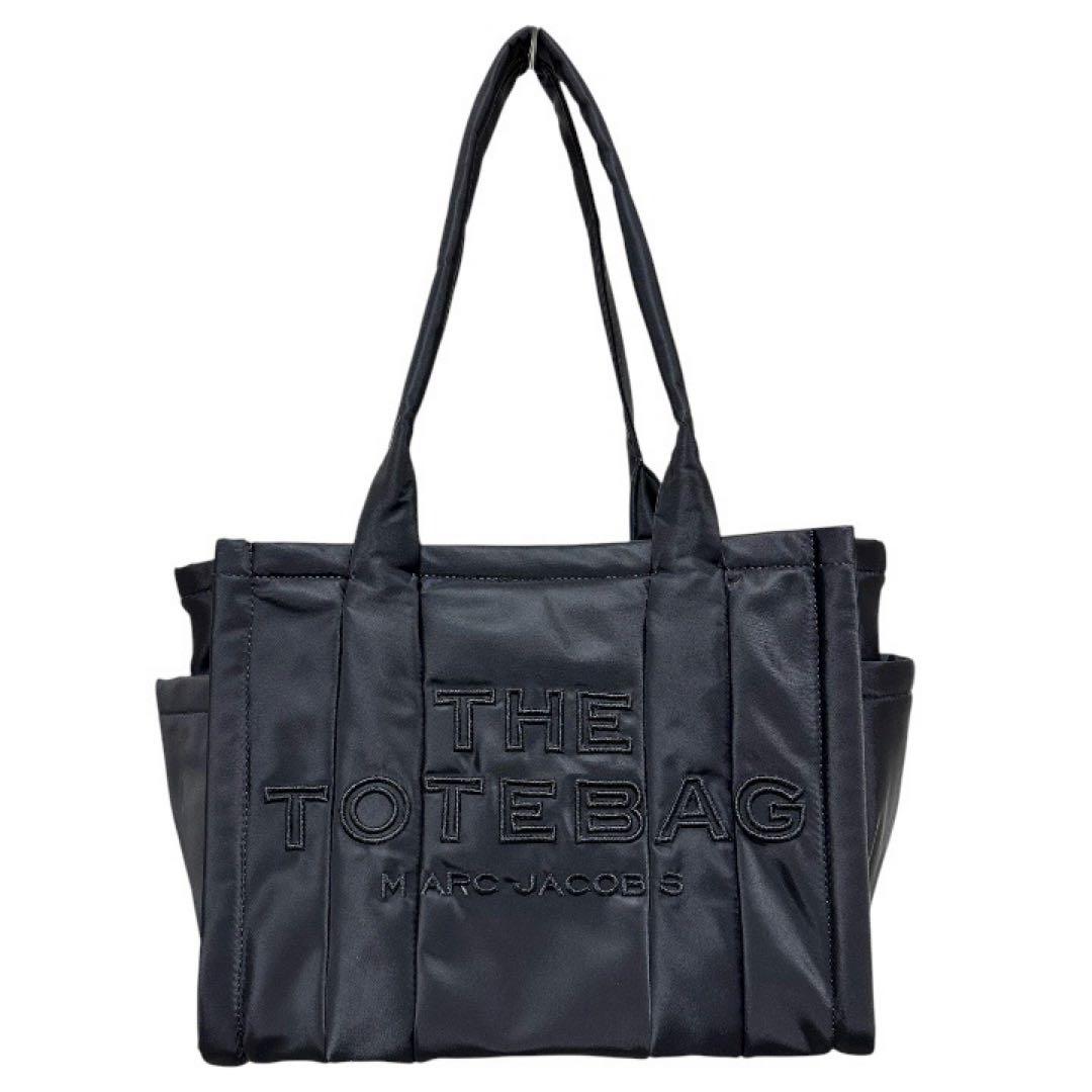 新品■マークジェイコブス ザ パフィーナイロン ミディアムトートバッグ ブラック MARC JACOBS（マーク・ジェイコブス） トートバッグ PUFFY NYLON