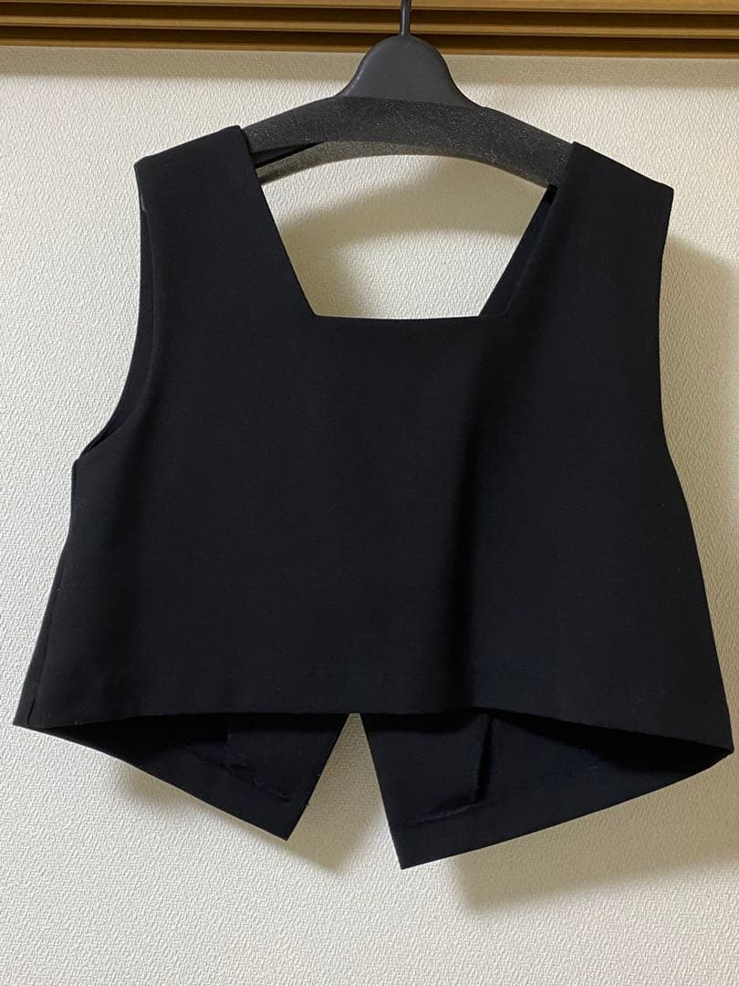 machatt マチャット クロップドベスト 黒 - メルカリ