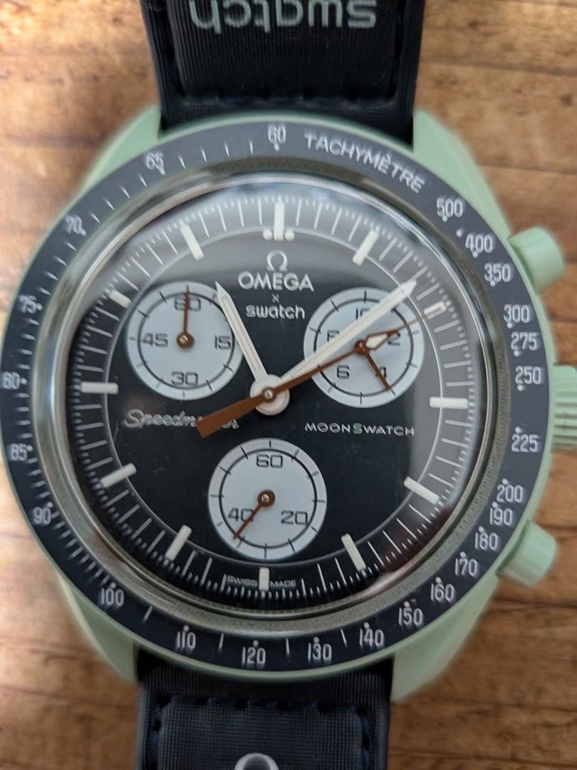 オメガスウォッチ　アース オメガ×スウォッチ「ムーンスウォッチ」の新作は「アースフェイズ」を