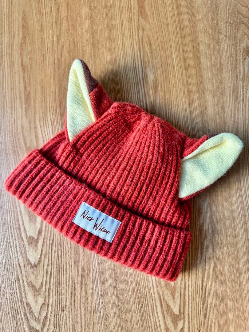 上海ディズニー限定ズードピア ニック耳付きニット帽子 - メルカリ