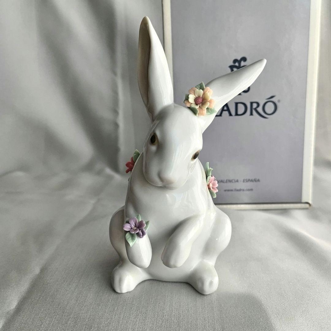 ❷リヤドロ 花飾りの白うさぎ 後ろ脚立ち 置物 インテリア ヴィンテージ 楽天市場】リヤドロ 花飾りの白うさぎ 2 ウサギ 兎 干支 置物 01006098