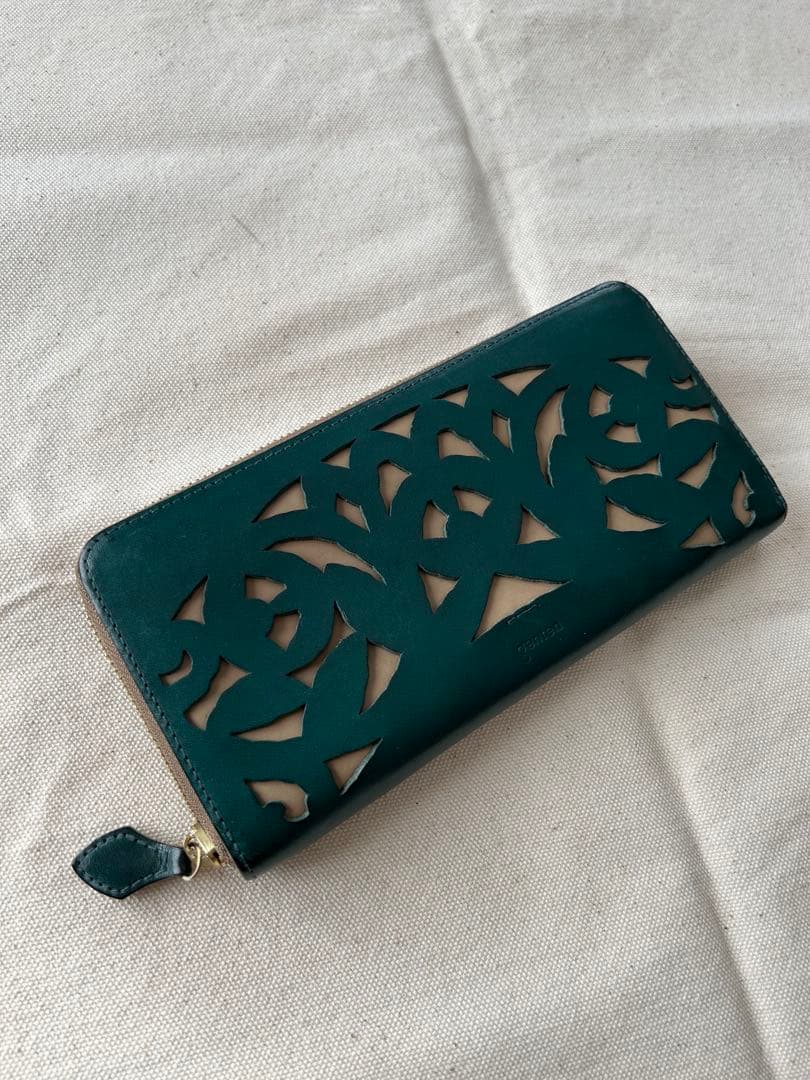 genten ゲンテン ガーデンカットワーク　長財布　ブルーグリー genten ゲンテン ガーデンカットワーク 長財布 ブルーグリー - メルカリ