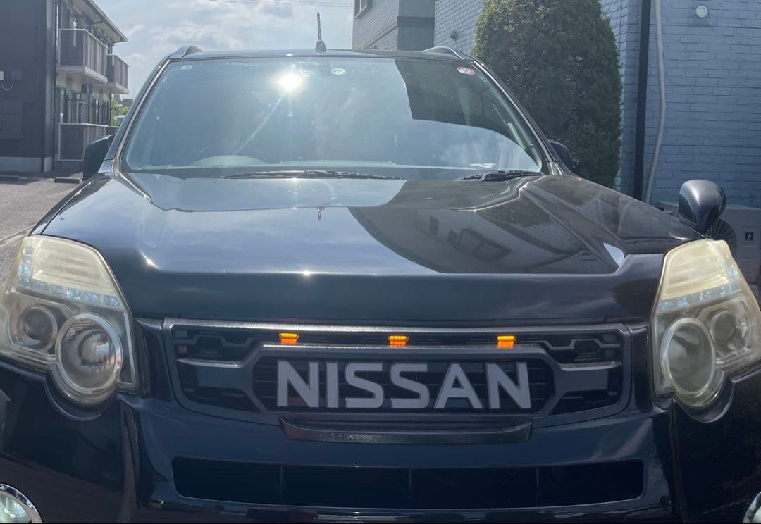 日産エクストレイルT31フロントグリル LED付き（改造パーツ） エクストレイル T31 グリル チッピング加工 マーカーLED 8色 取付 後期