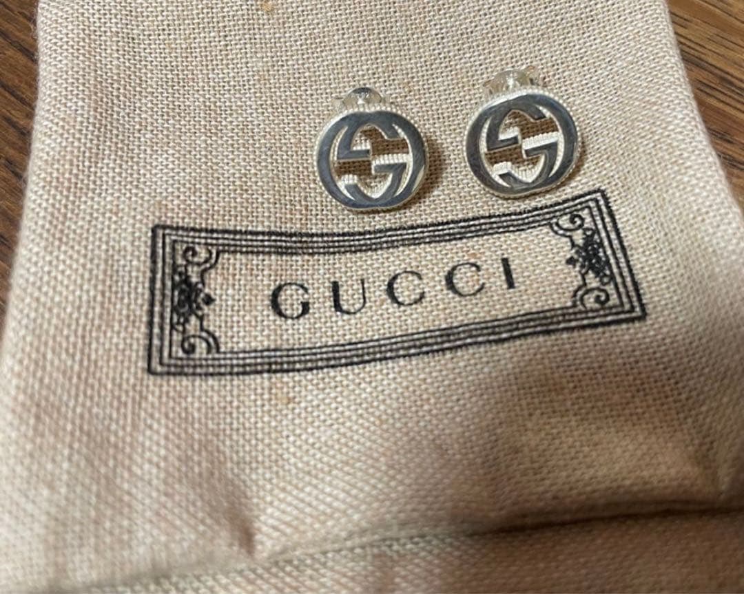 GUCCI シルバー GGロゴ ピアス gucci ピアス レディース グッチ アクセサリー GGロゴ シルバー 223321