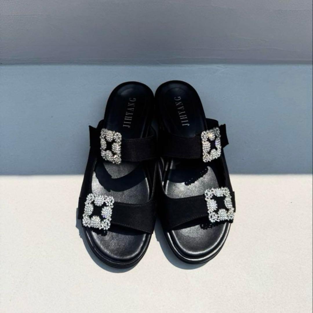 JIHYANG チヒャン　ダブルビジューフラットサンダル　スムースＬ EVOL/イーボル】【軽量・柔らかい】ビジュープラットフォームサンダル