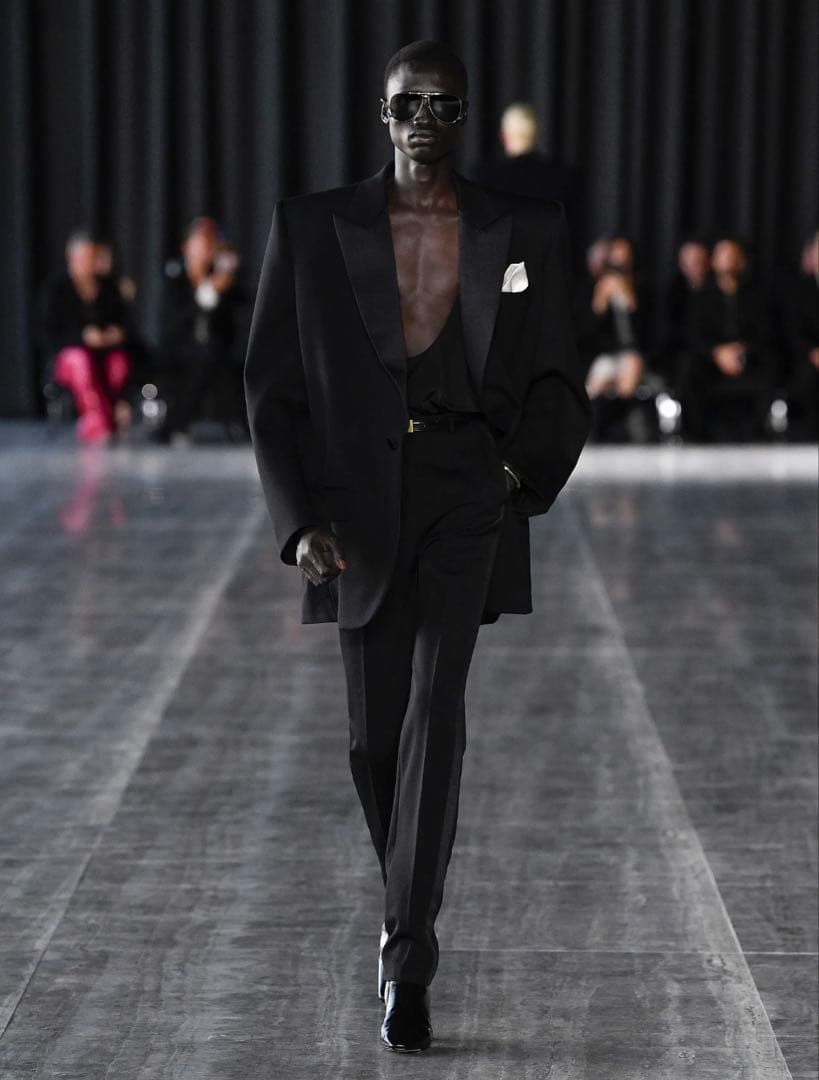 新品 サンローラン Saint Laurent パワーショルダー ジャケット - メルカリ