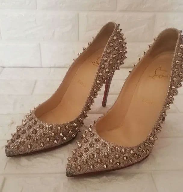 正規品】これぞルブタン スタッズ ハイヒール38.5 - メルカリ