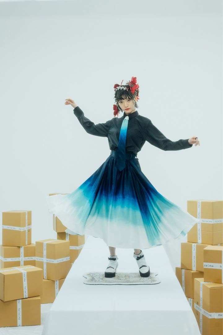 hazama 見えないものを見ようとして見上げた夜空のスカート - メルカリ