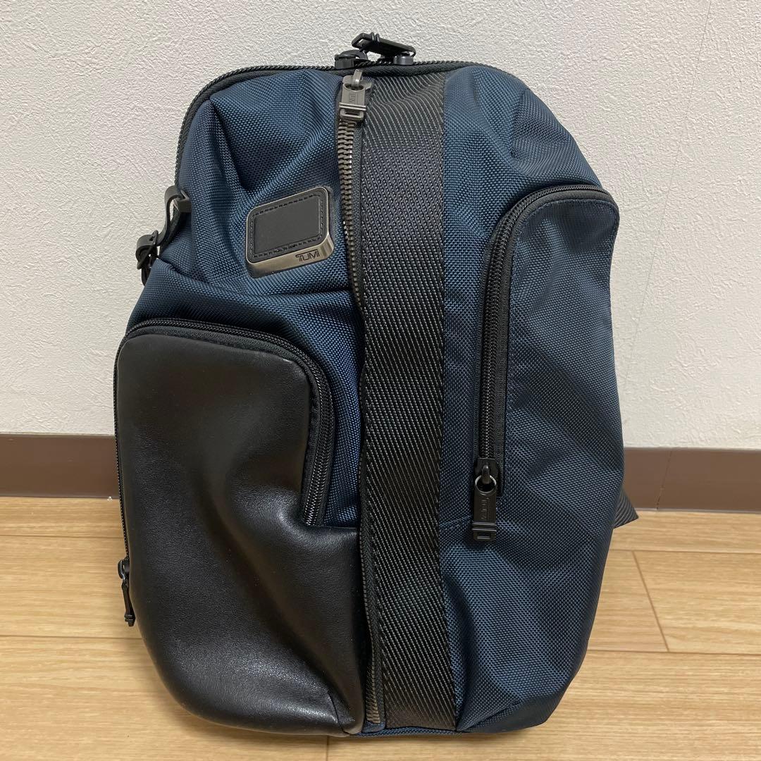TUMI ☆ボディバッグ　ネイビー TUMI（トゥミ） 本物正規□TUMI トゥミ□ボディバッグ HIGGINS SLING