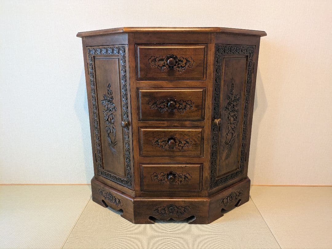 アンティーク　彫刻入り家具　キャビネット 5角形リビング収納 整理箪笥 チェスト 5段 B4 引出し アンティーク 収納 棚 おしゃれ 木製 ラック