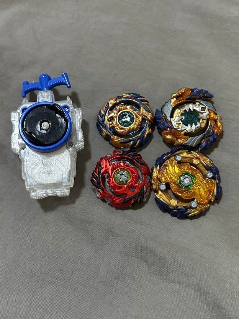 ベイブレードセット~おまけつき~ ベイブレードX」新製品、「ブースター ウルフハント」、「エンペラー