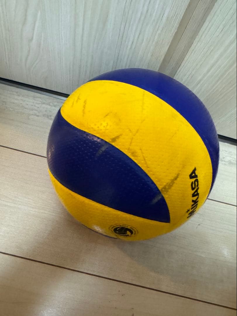 バレーボール 軽量四号球 6個 - メルカリ