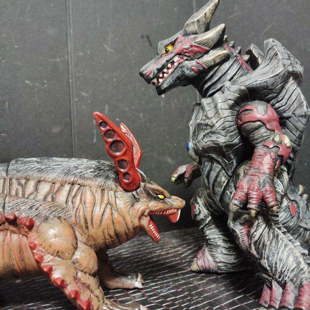 上野淳子ウルトラ怪獣旧型絶版ソフビ