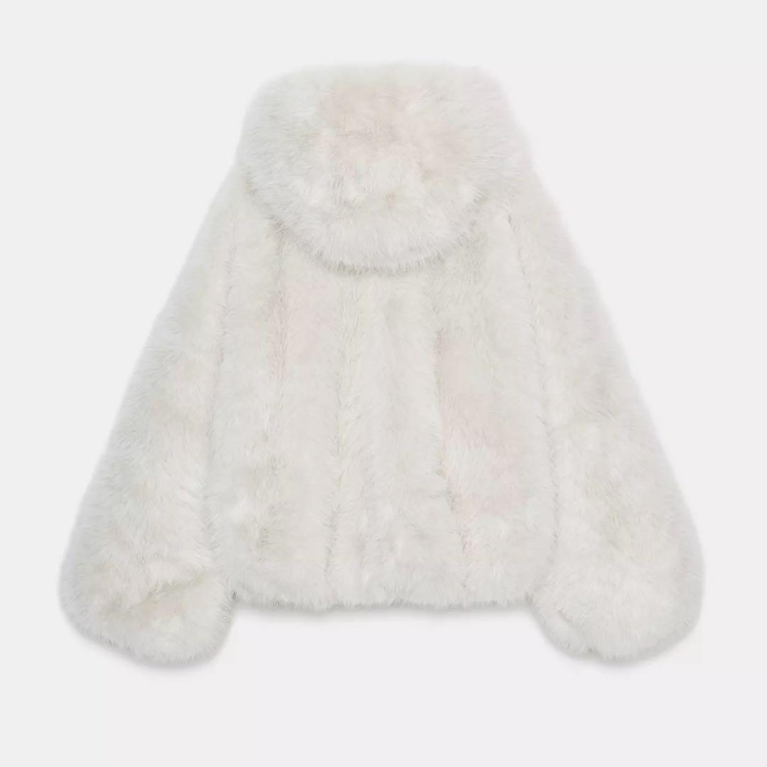 新品タグ付き ZARA ショート丈フェイクファー フード付きコート M～L