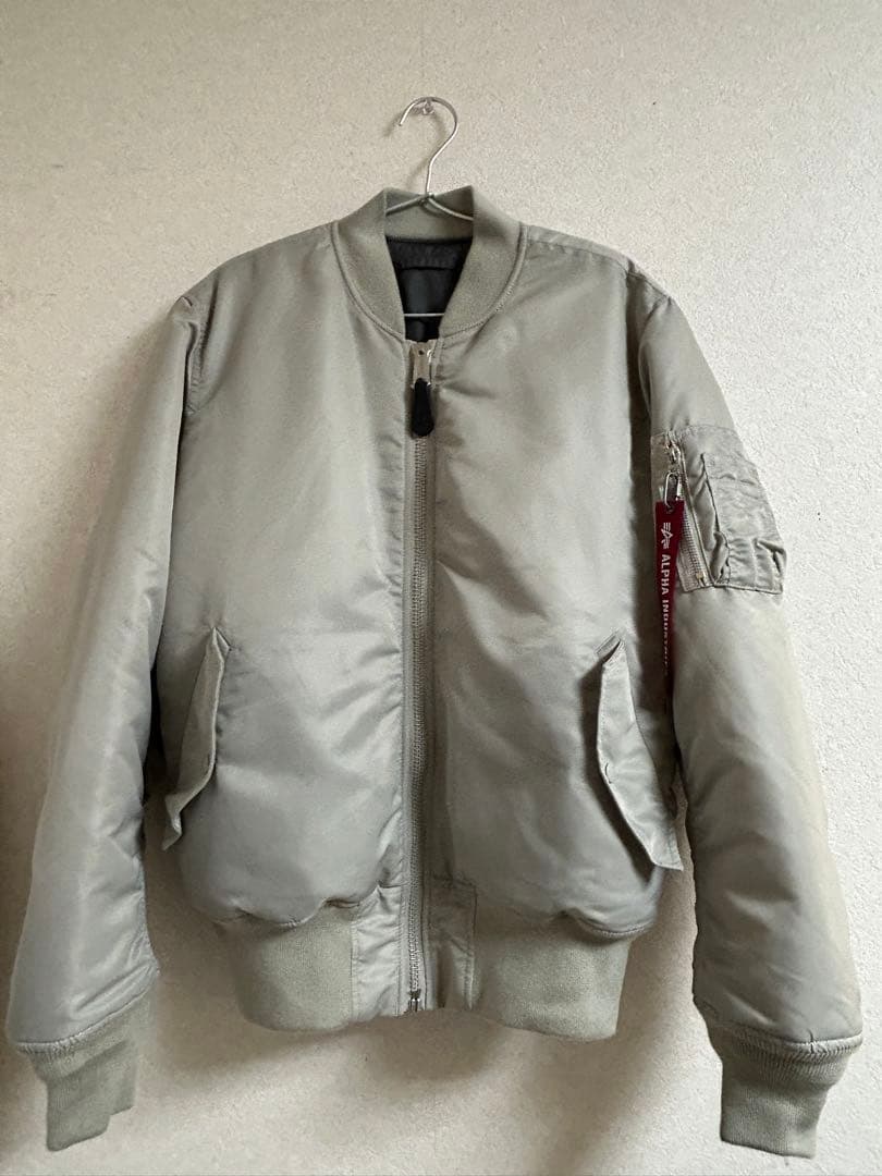 アルファインダストリーズ MA-1 フライトジャケット Mサイズ ライトグレー Alpha Industries（アルファ・インダストリーズ） ma1 ma-1 「25FW新作