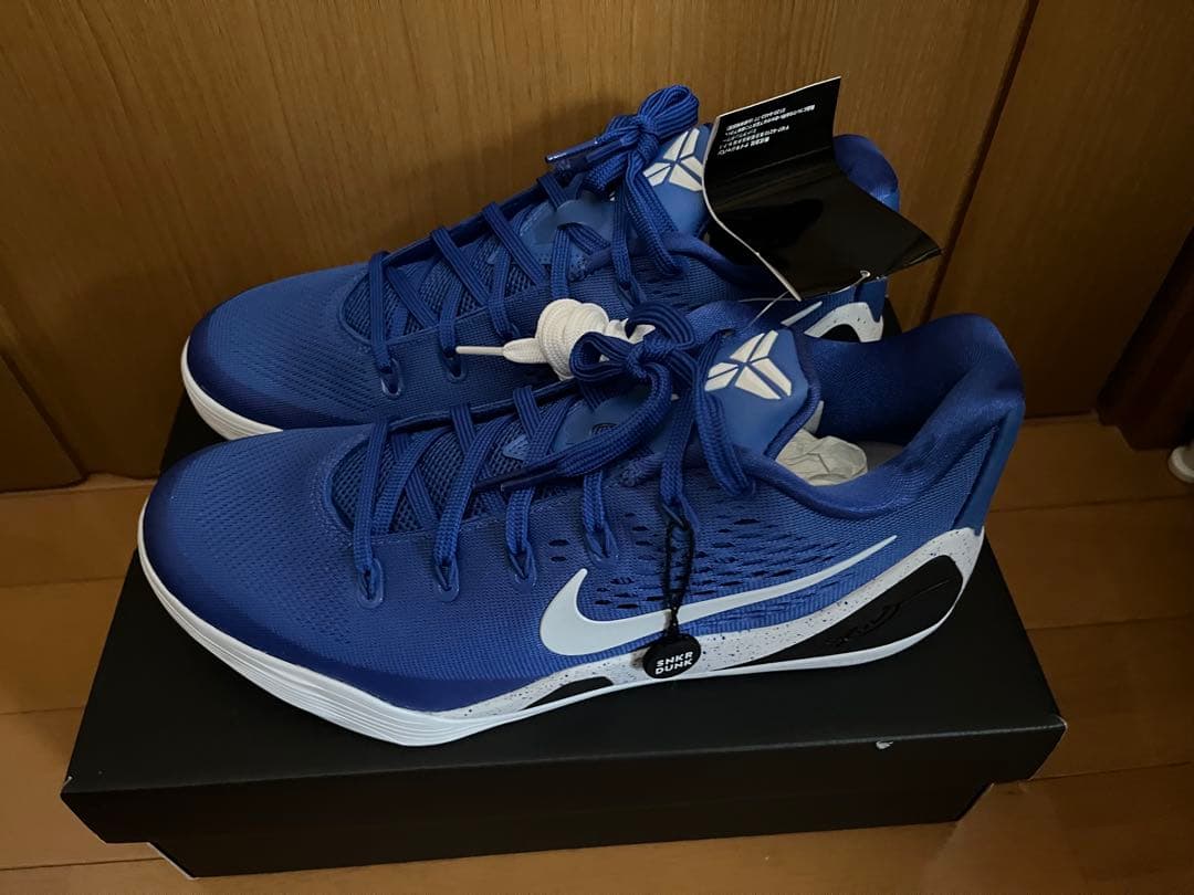 シューズ(男性用) KOBE IX ELITE LOW EM PROTRO 28cm KOBE+IX+ELITE+LOW+EM+PROTRO.png