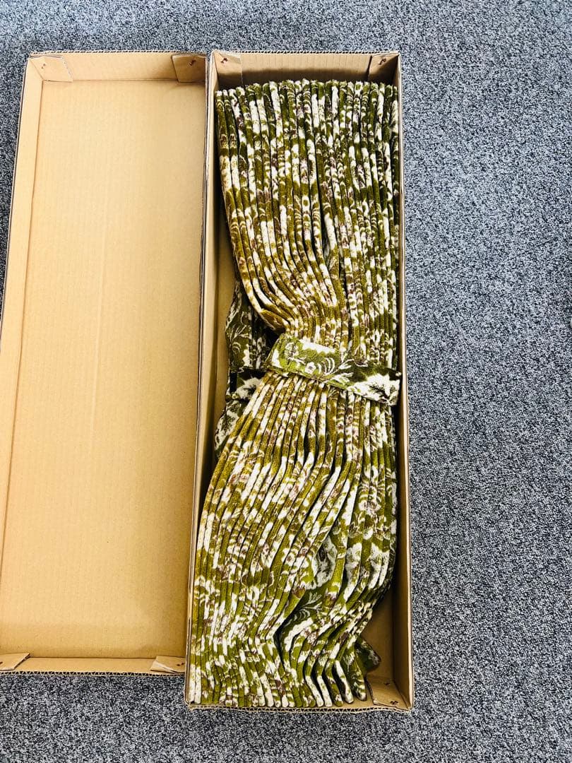 新格子グリーン　カーテン裏地なし トラック用 新格子仮眠カーテン プリーツなし | 【公式】トラック