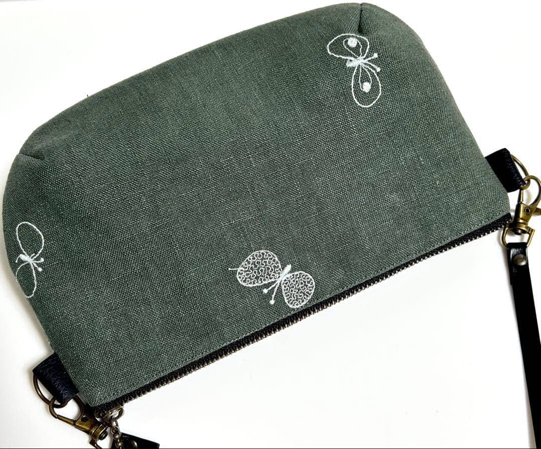 ミナペルホネンsymphonyシンフォニー×choucho猫 刺繍 ポシェット