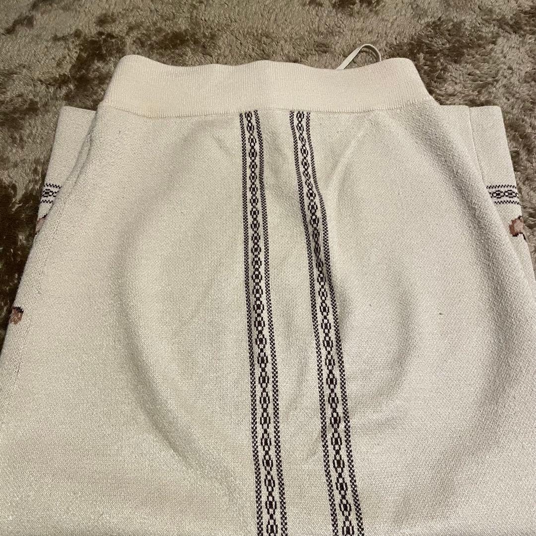 eaphi scarf motif knit skirt beige short - メルカリ