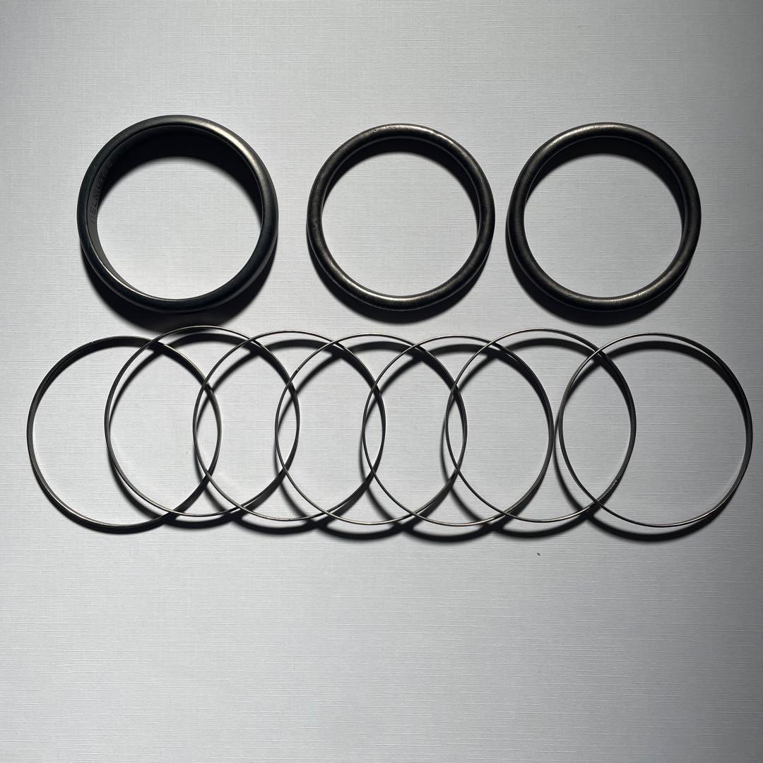 ヘルムートラング 本人期 10連 バングル HELMUT LANG HELMUT LANG(ヘルムートラング) 本人期ヘルメットバッグ カーキ