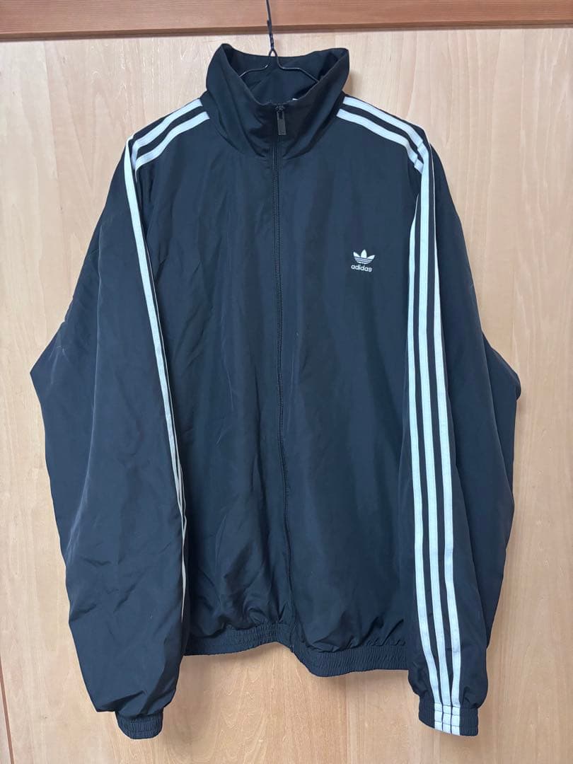 adidas adilenium ナイロンジャケット 美品 adidas adilenium ナイロンジャケット Mサイズ - メルカリ