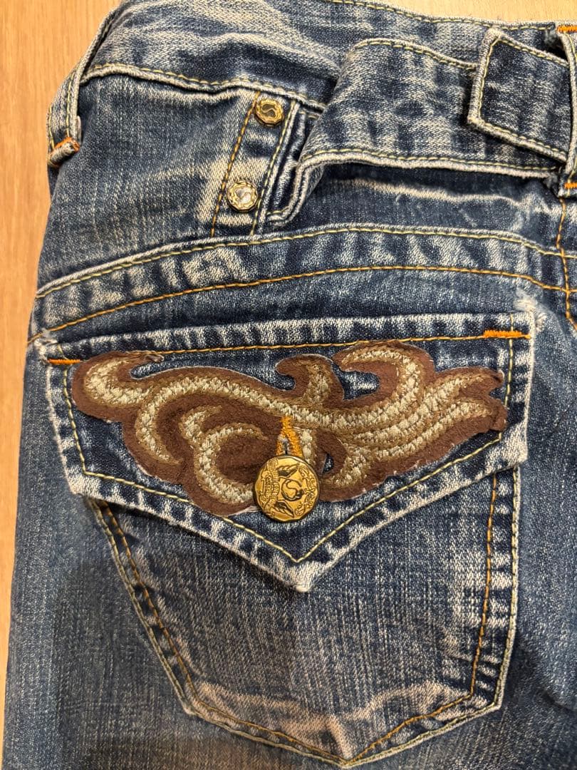 RED PEPPER 刺繍デザイン フレアデニム ローライズ サイズ27 - メルカリ