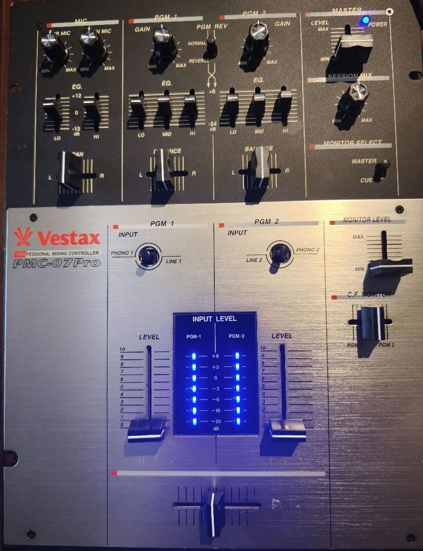 Vestax PMC-07Pro LEDブルーカスタム つまみ•ノブ交換 中古 Yahoo!オークション -「vestax pmc 07」の落札相場・落札価格